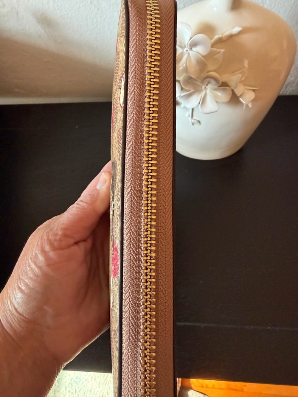 NWOT Coach Scattered Apple Print Accordion Zip Wallet - Picture 7 of 13